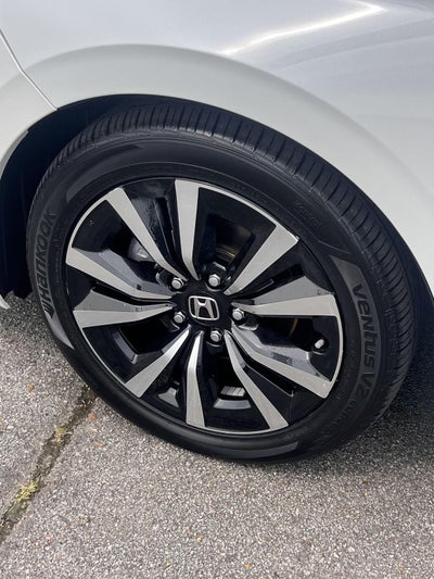2024 Honda Civic Hatchback EX-L