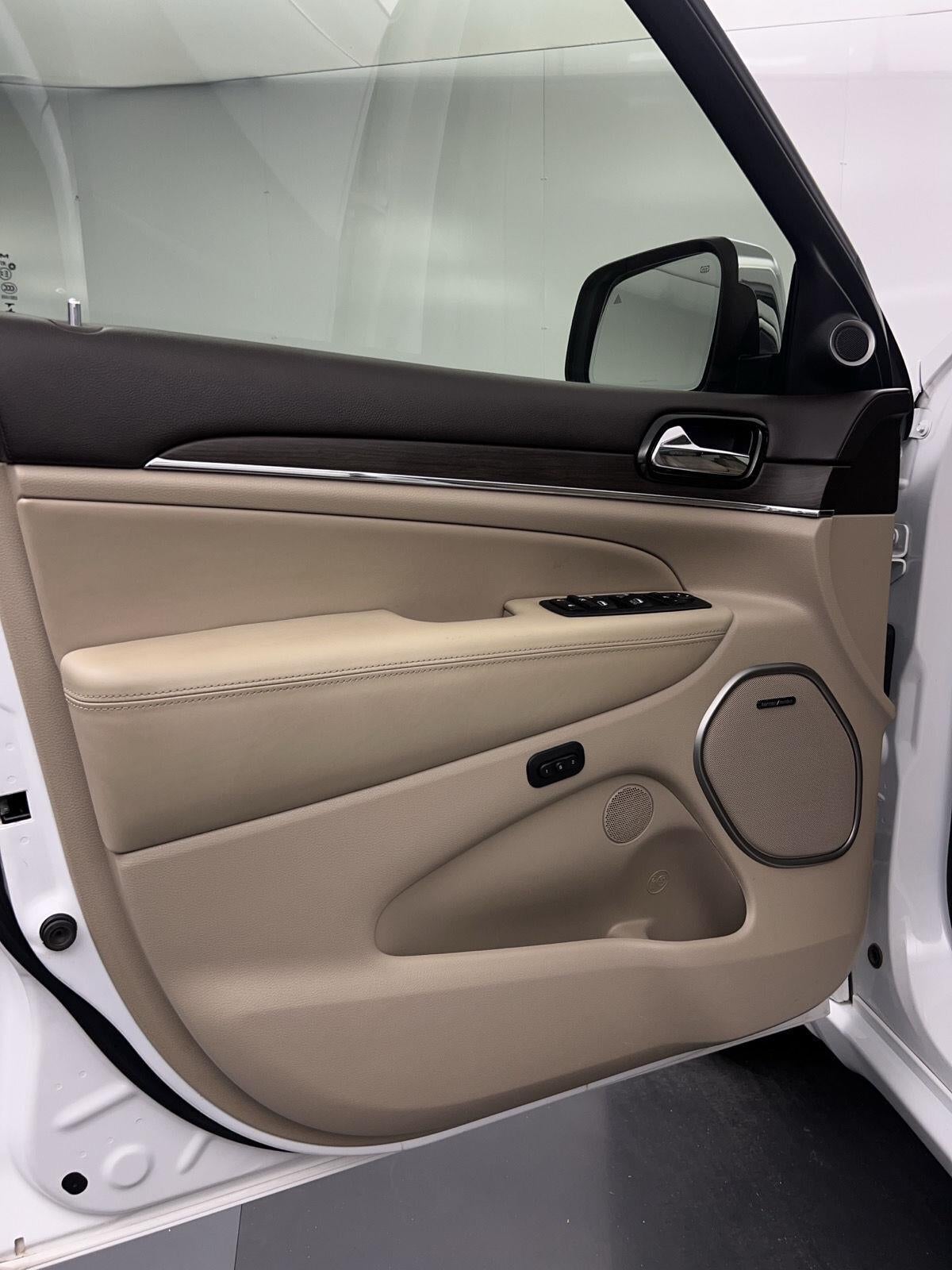 2020 Jeep Grand Cherokee Overland