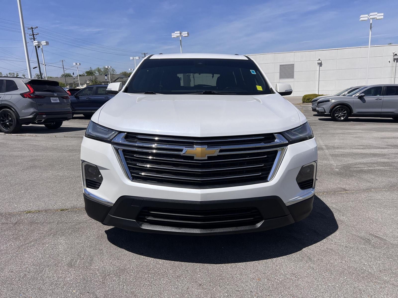 2022 Chevrolet Traverse LT Cloth