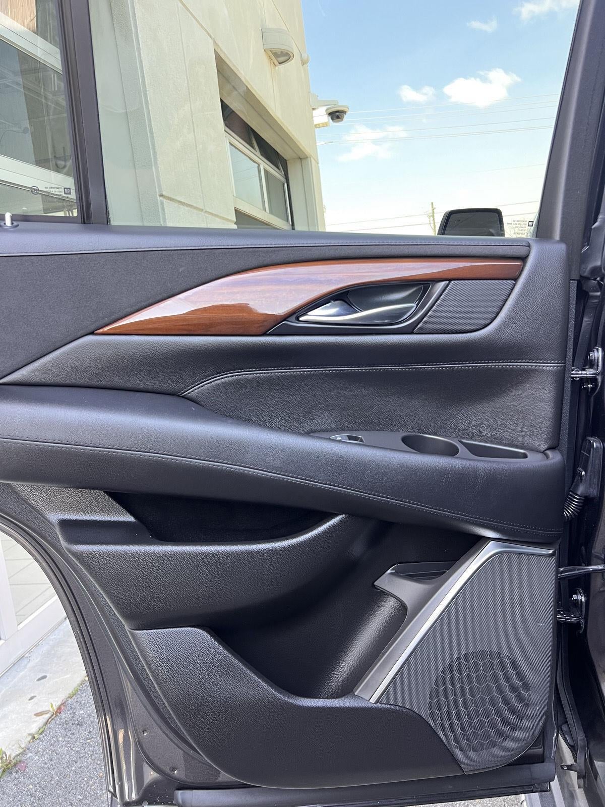 2017 Cadillac Escalade Luxury