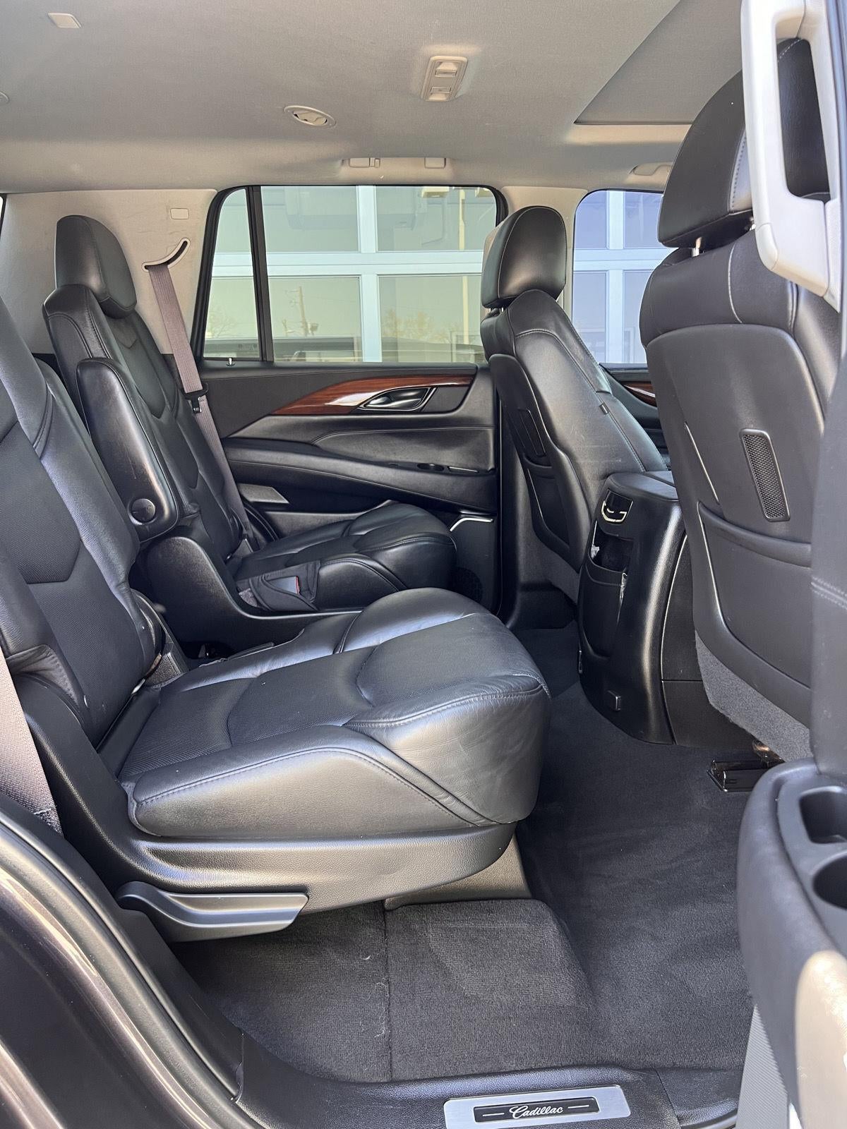 2017 Cadillac Escalade Luxury