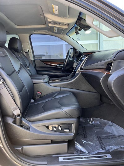 2017 Cadillac Escalade Luxury