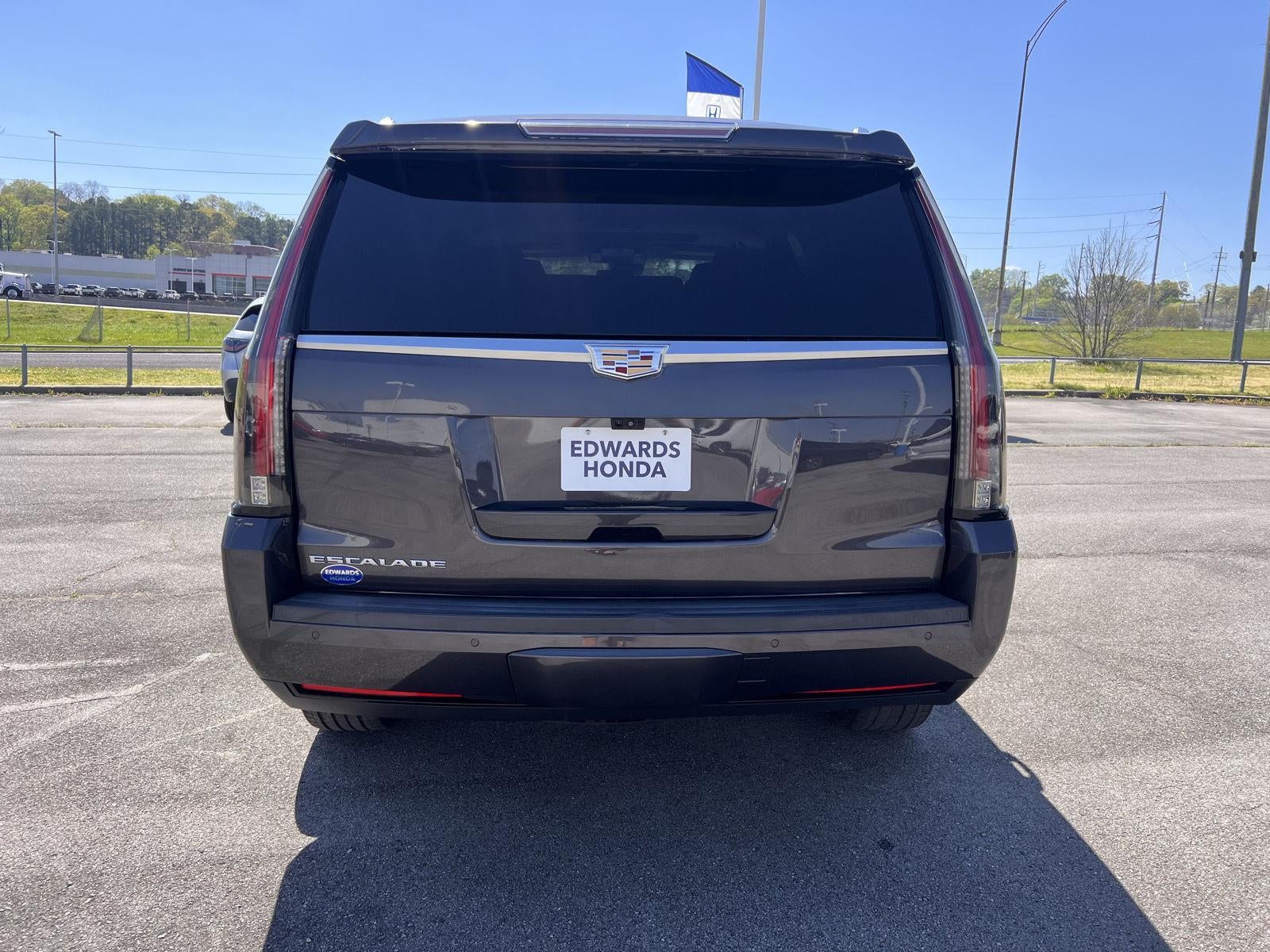 2017 Cadillac Escalade Luxury