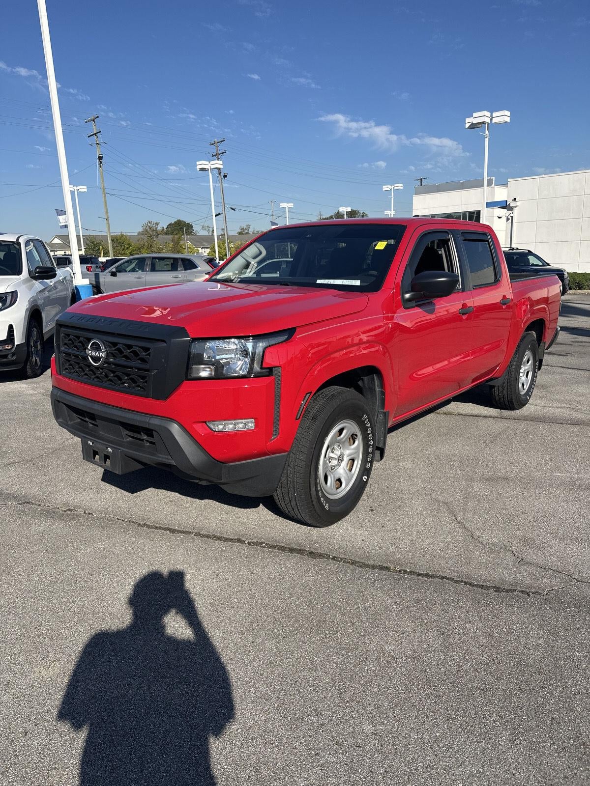 2022 Nissan FRONTIER Base