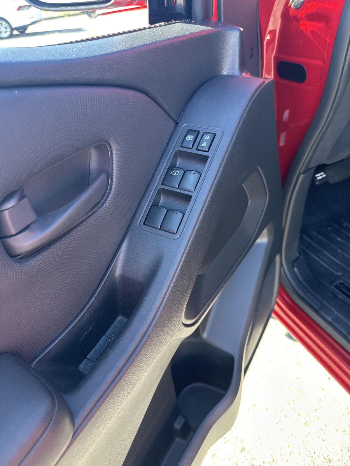 2022 Nissan FRONTIER Base