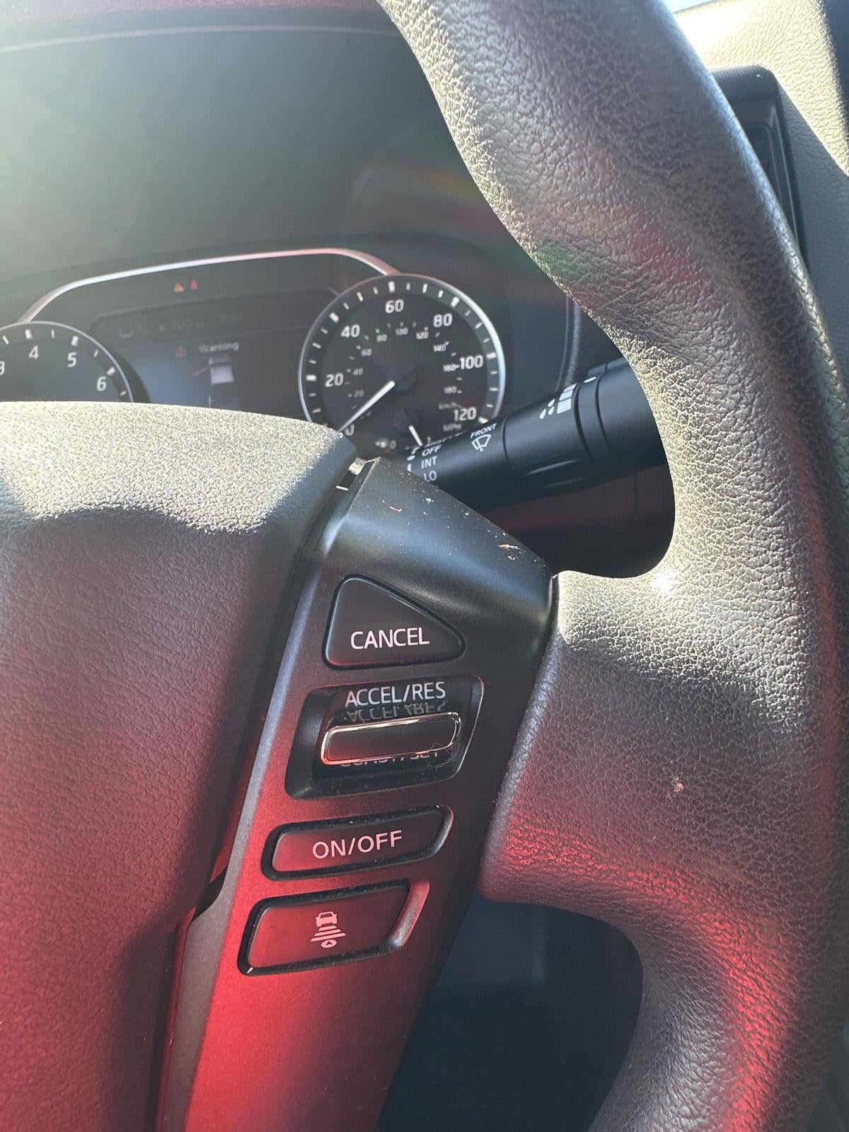 2022 Nissan FRONTIER Base