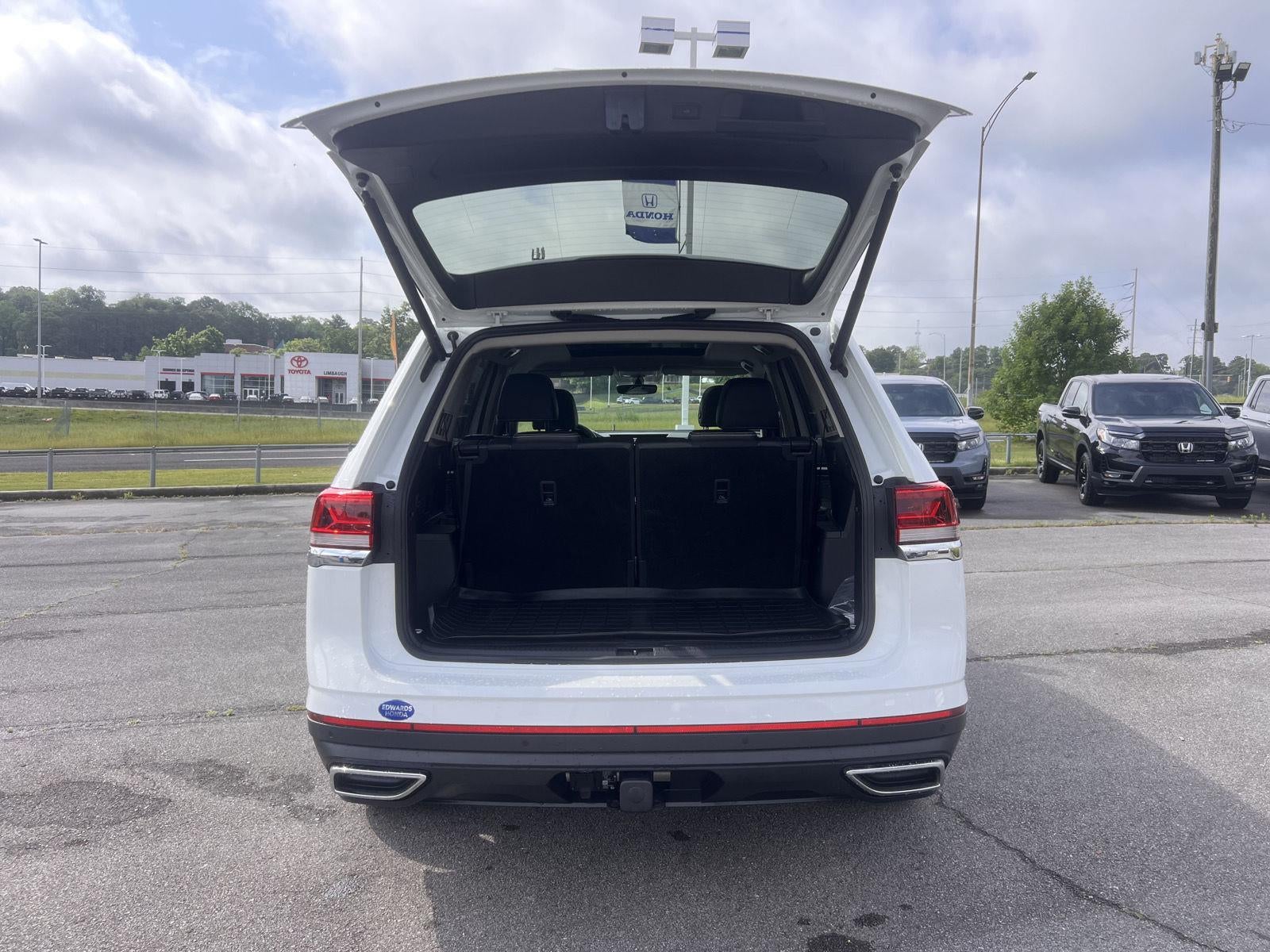 2023 Volkswagen Atlas 3.6L V6 SE w/Technology