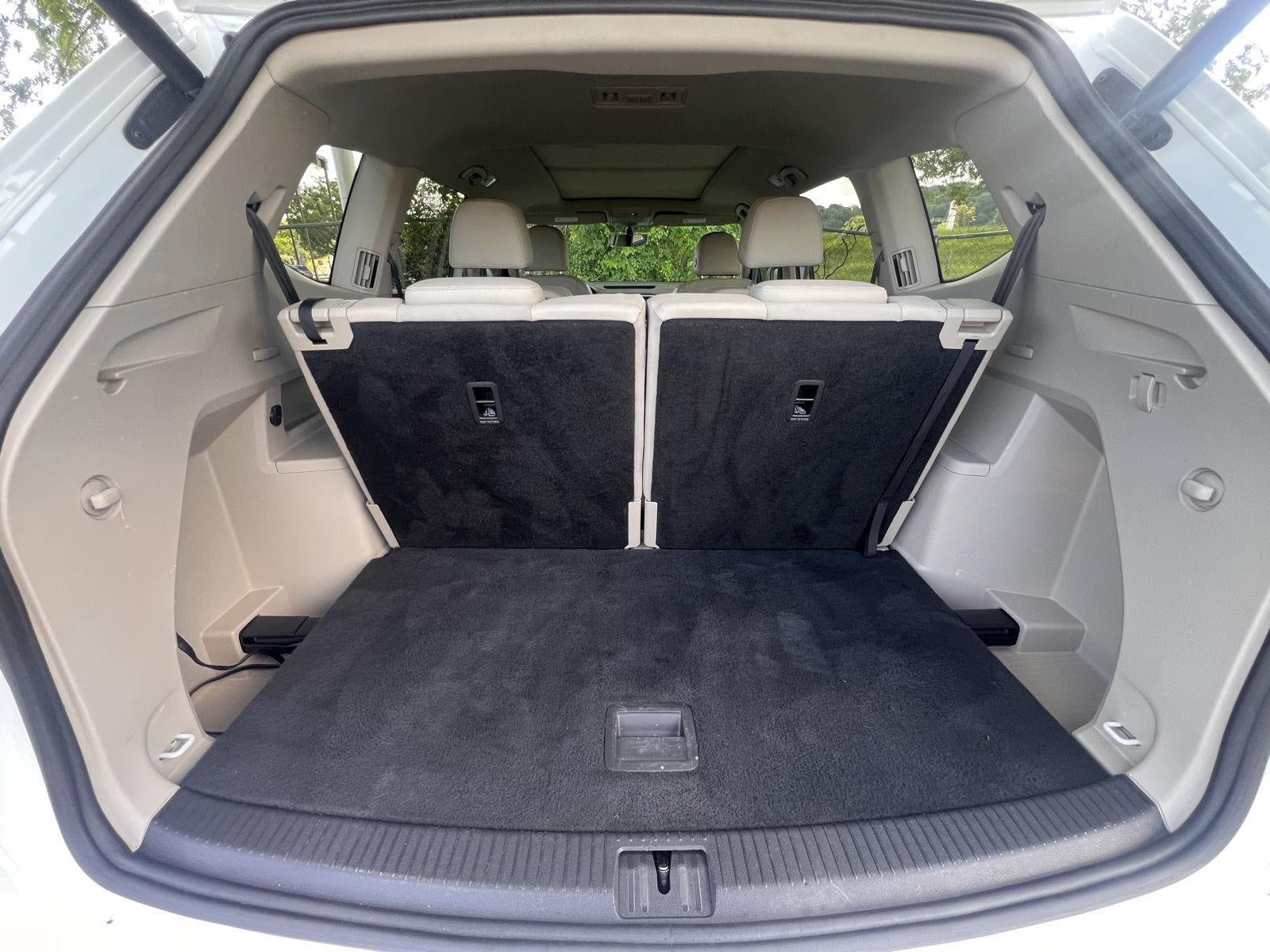 2021 Volkswagen Atlas 3.6L V6 SE w/Technology