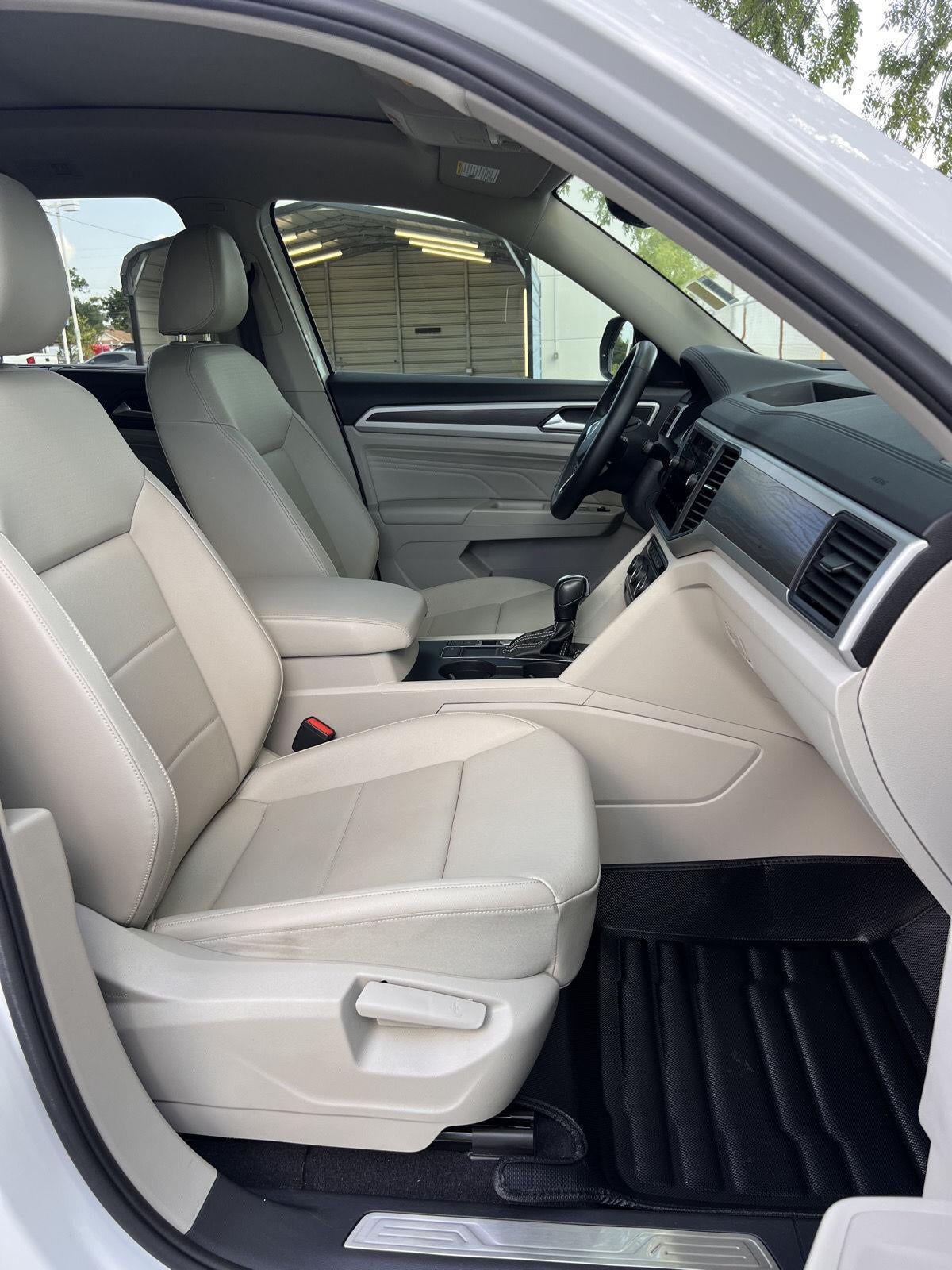 2021 Volkswagen Atlas 3.6L V6 SE w/Technology