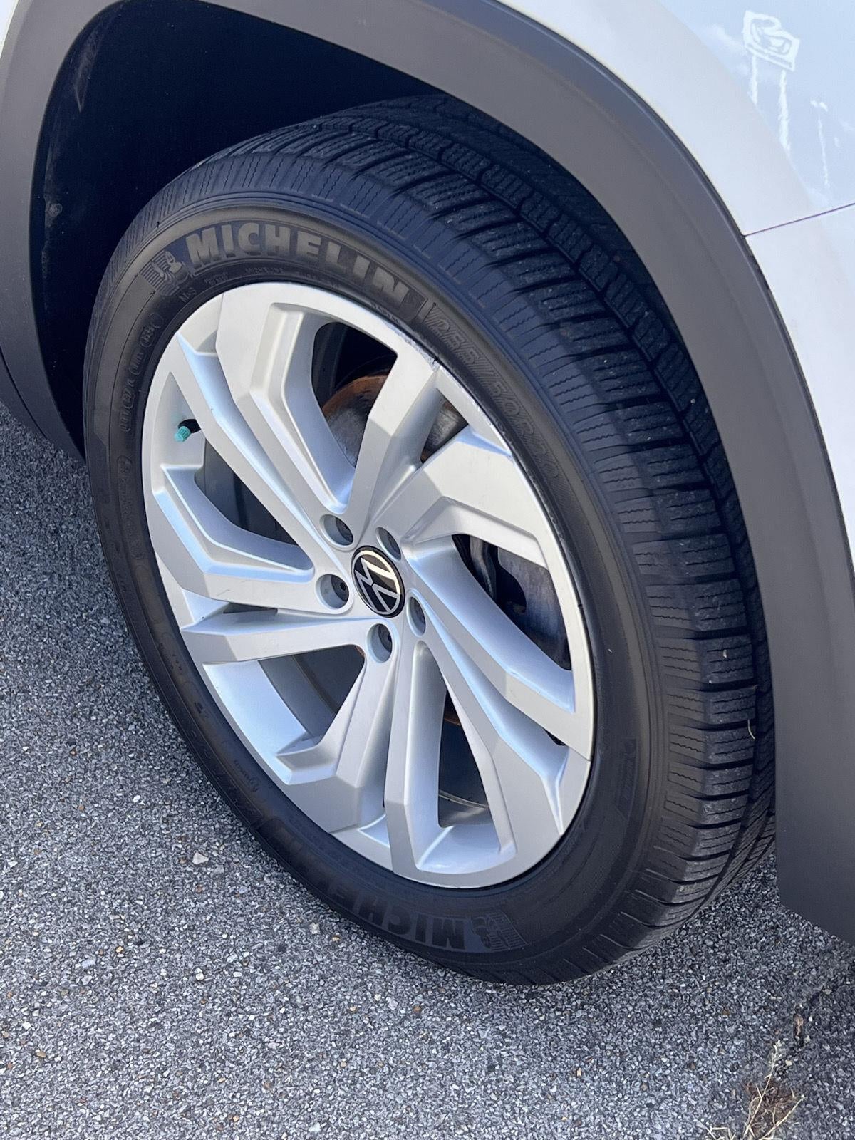 2021 Volkswagen Atlas 3.6L V6 SE w/Technology