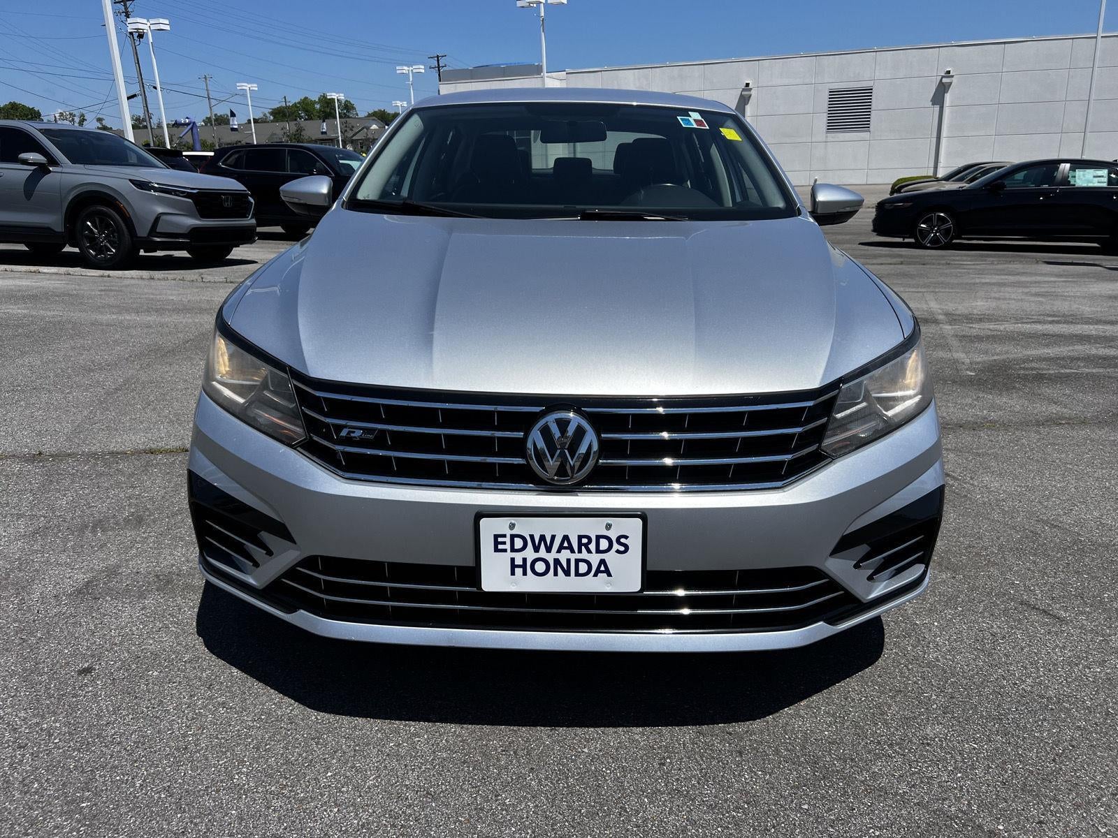 2018 Volkswagen Passat R-Line