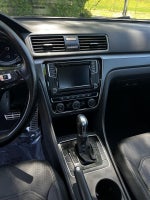 2018 Volkswagen Passat R-Line