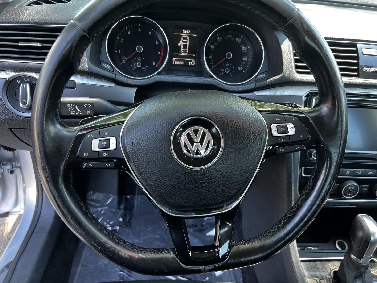 2018 Volkswagen Passat R-Line