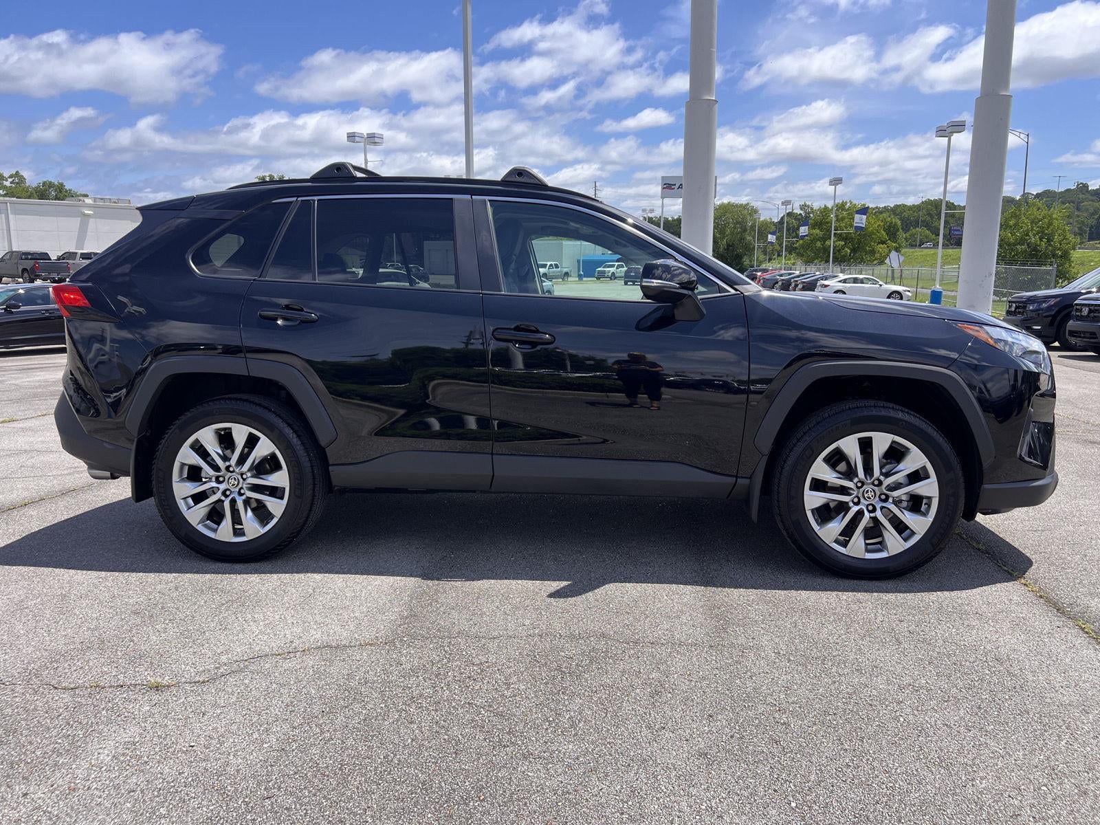 2025 Toyota RAV4 XLE Premium