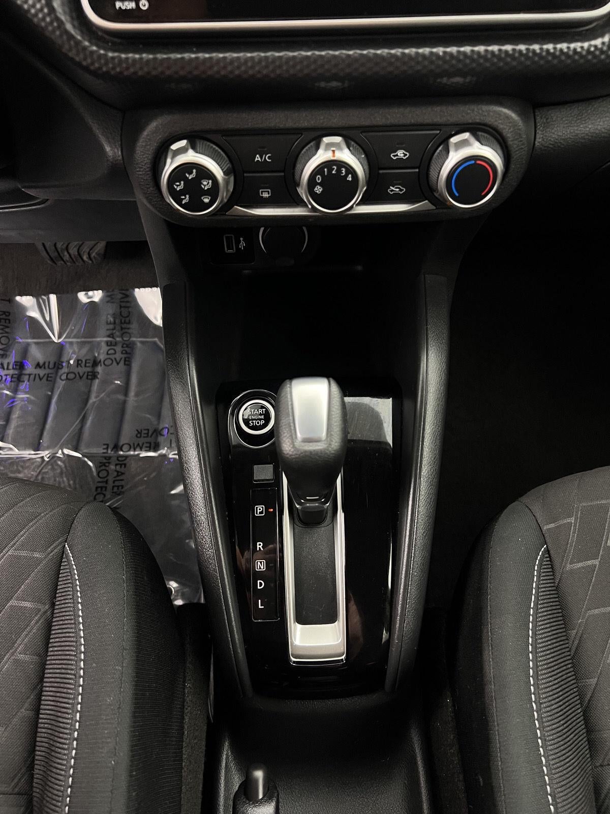 2021 Nissan Kicks S
