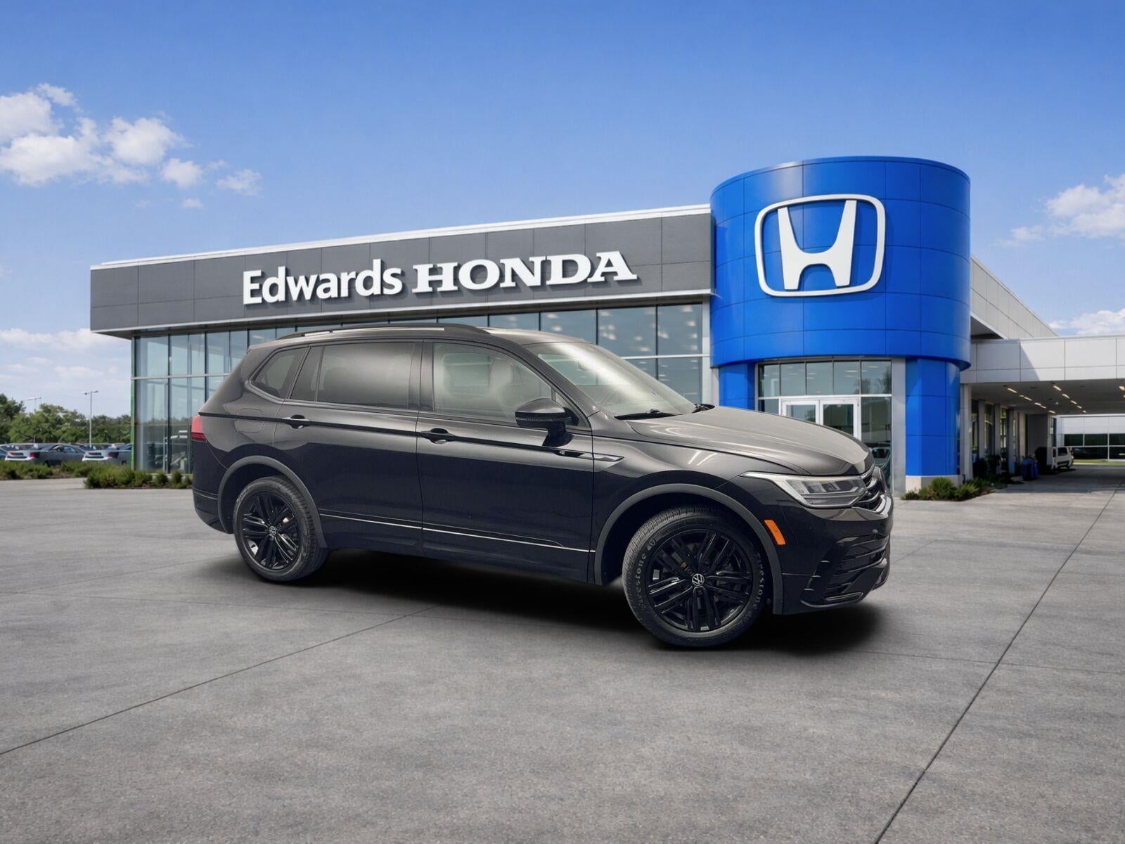 2022 Volkswagen Tiguan SE R-Line Black