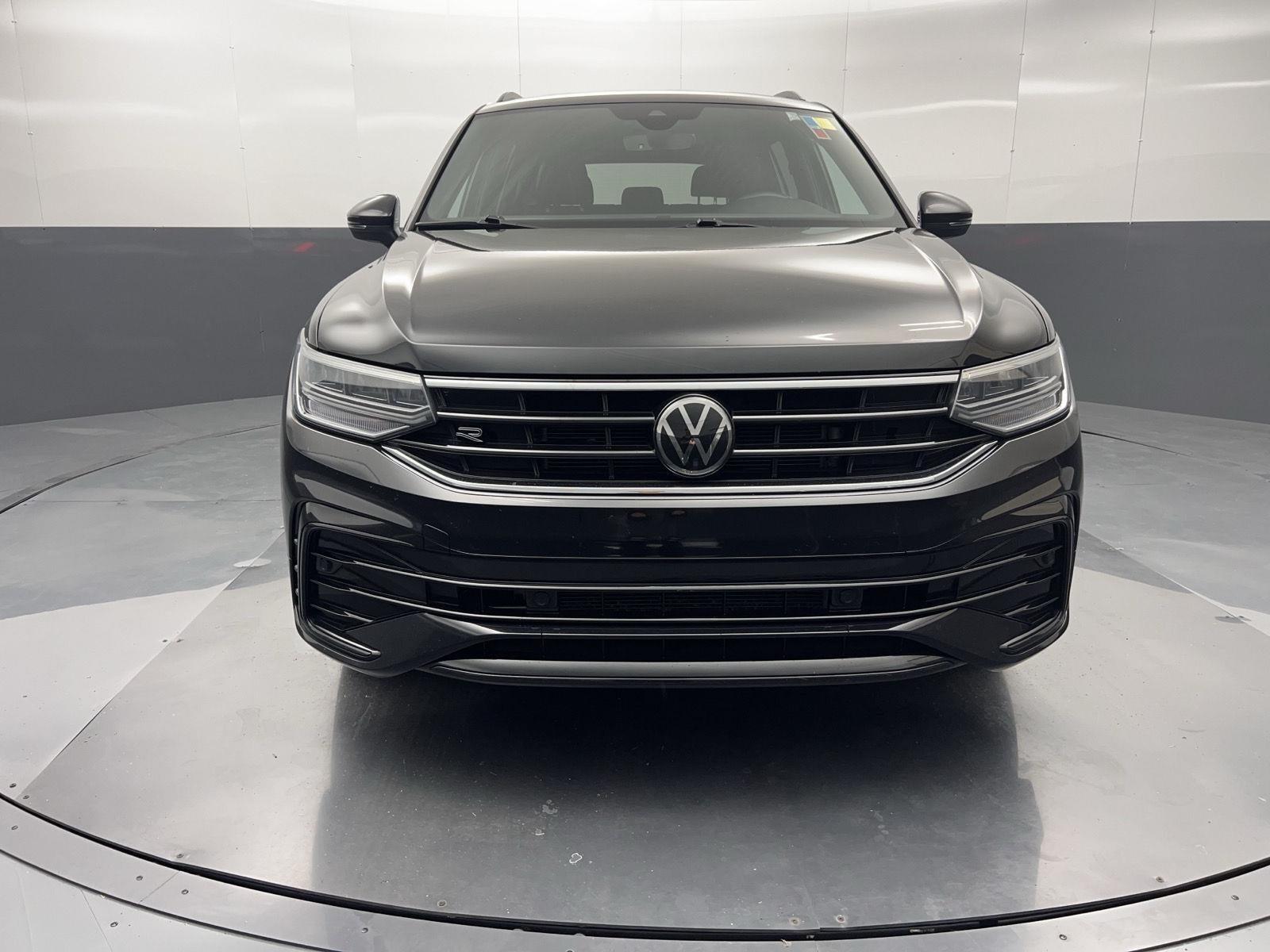 2022 Volkswagen Tiguan SE R-Line Black