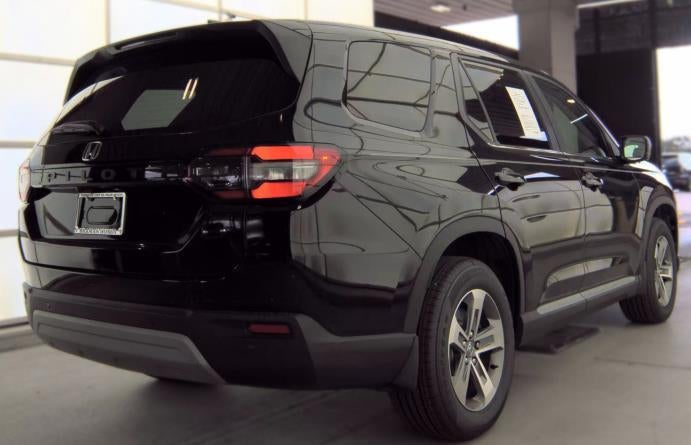 2023 Honda Pilot EX-L 7 Passenger