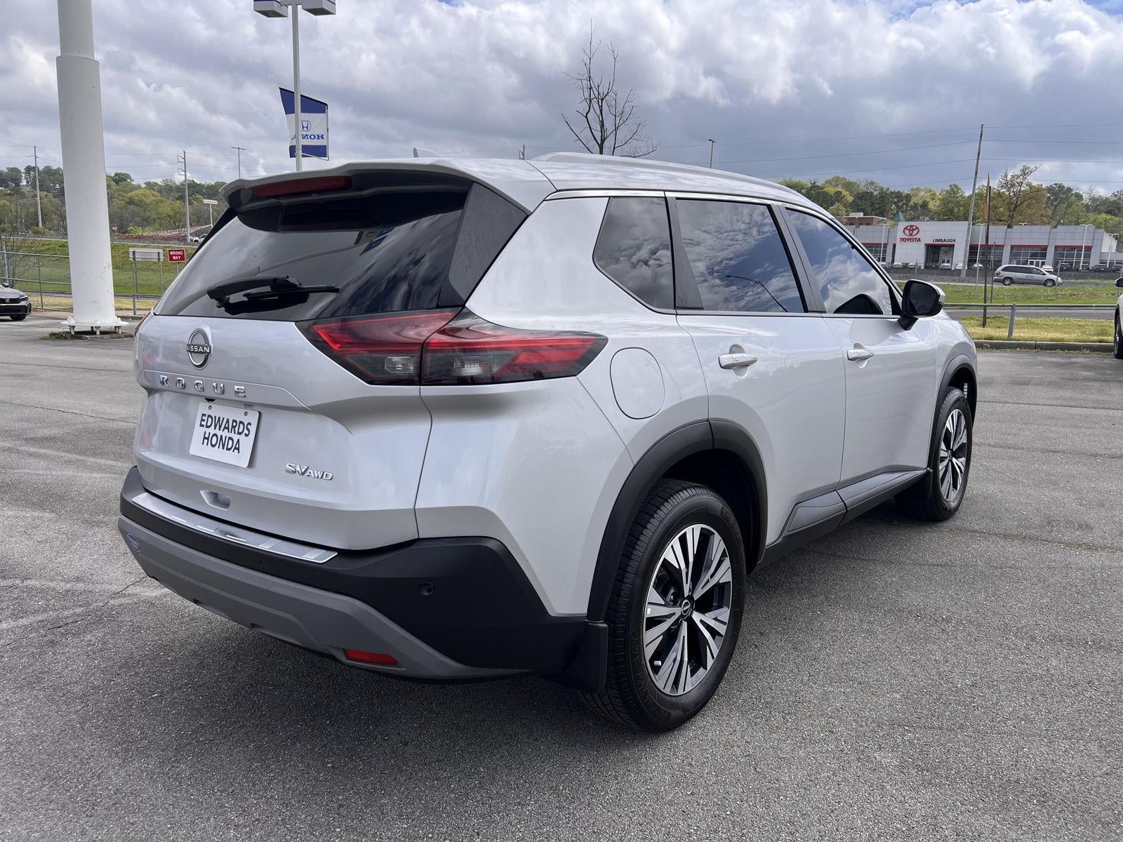 2022 Nissan Rogue SV