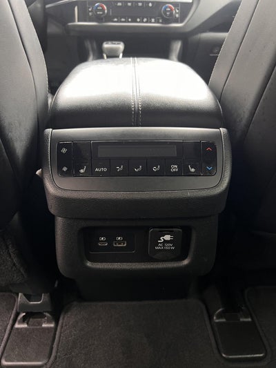 2022 Nissan Pathfinder Platinum