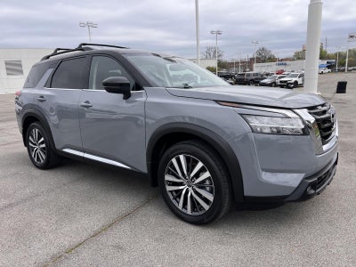 2022 Nissan Pathfinder Platinum