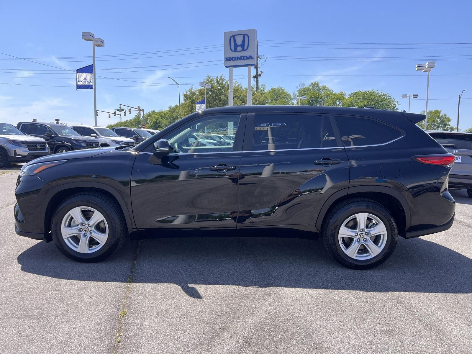 2023 Toyota Highlander L