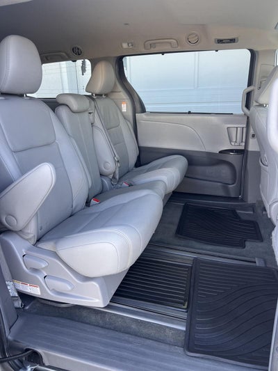 2017 Toyota Sienna XLE