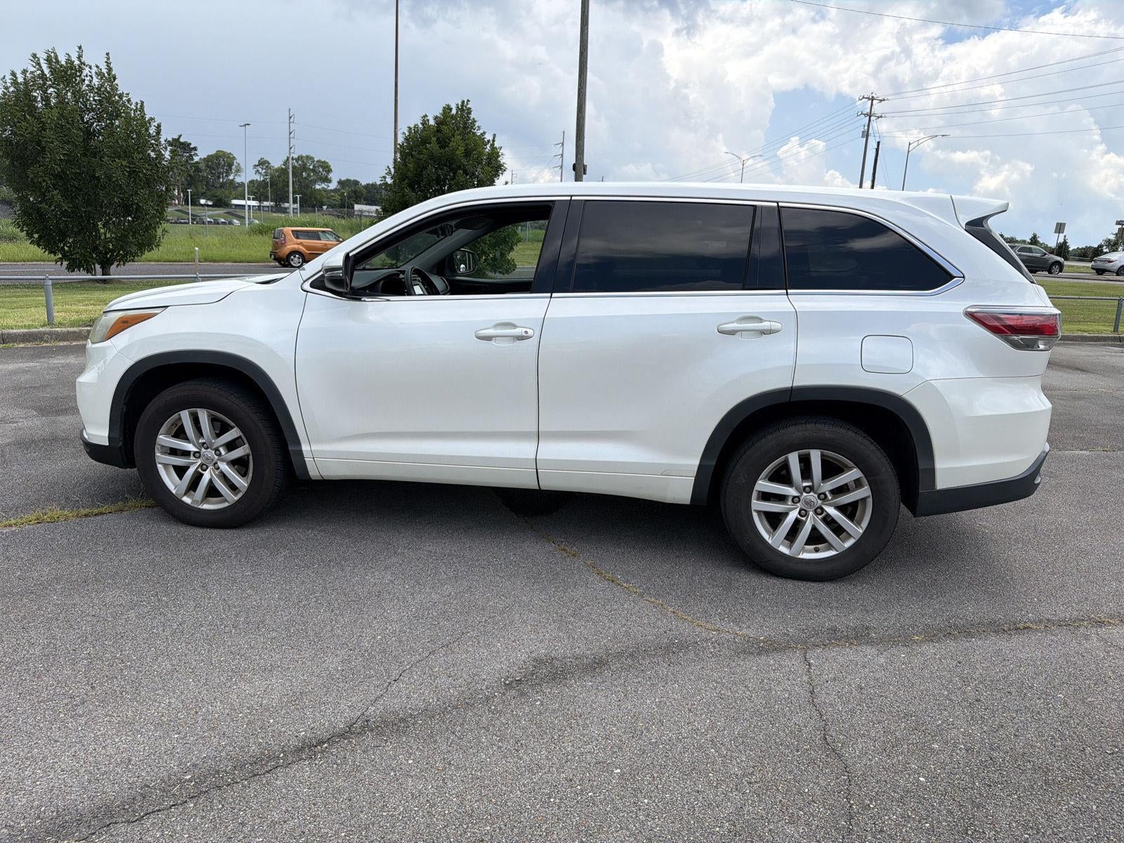 2015 Toyota Highlander LE