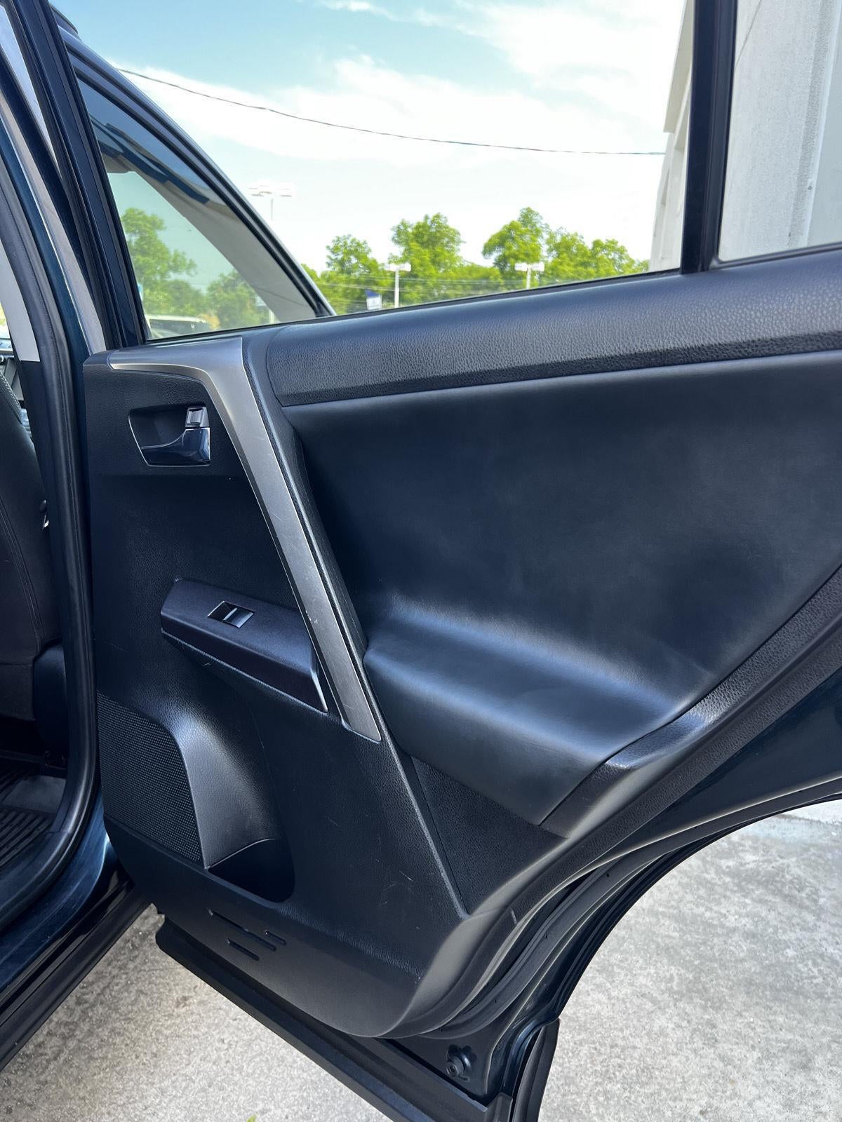 2018 Toyota RAV4 Hybrid XLE