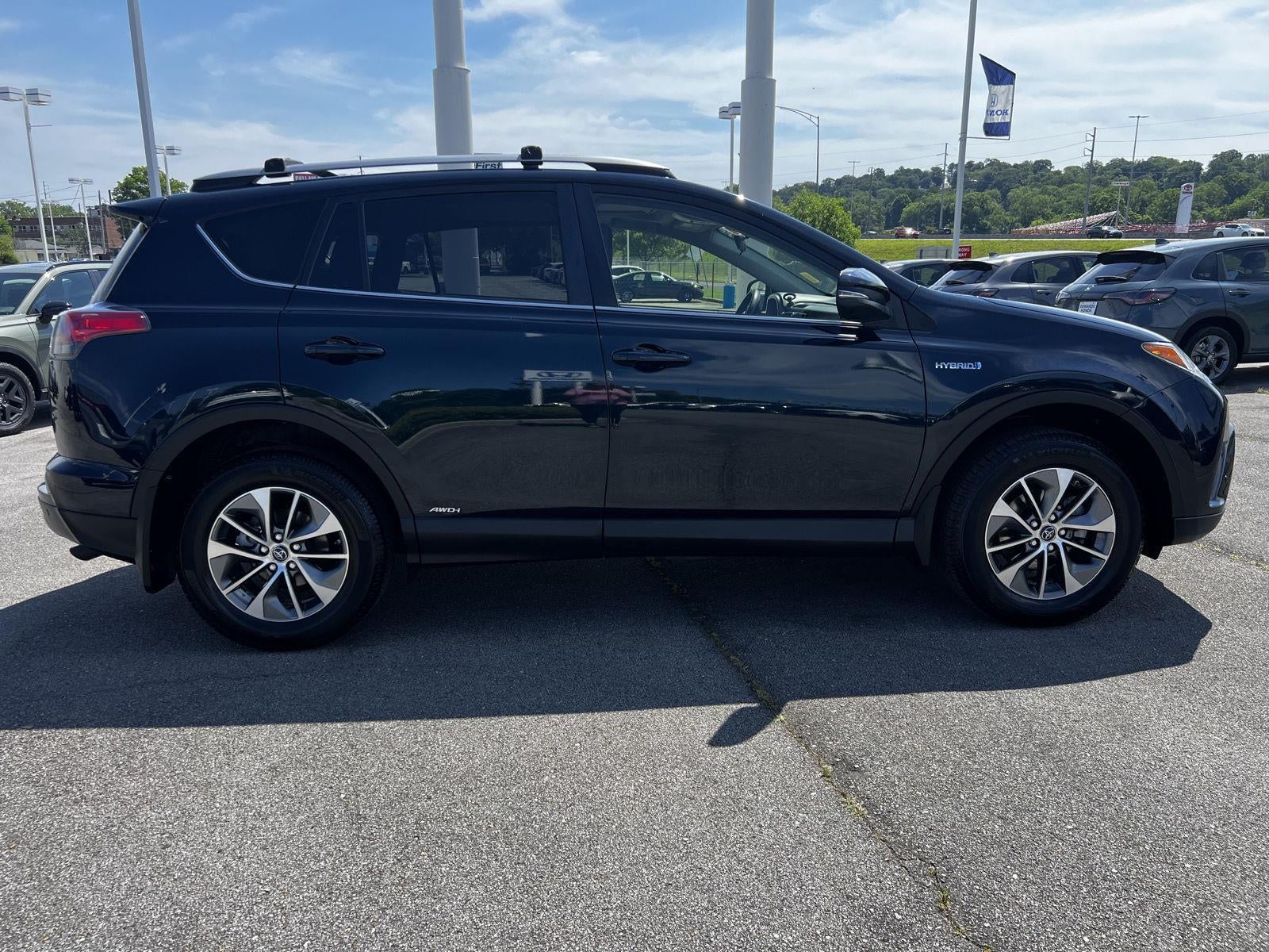 2018 Toyota RAV4 Hybrid XLE