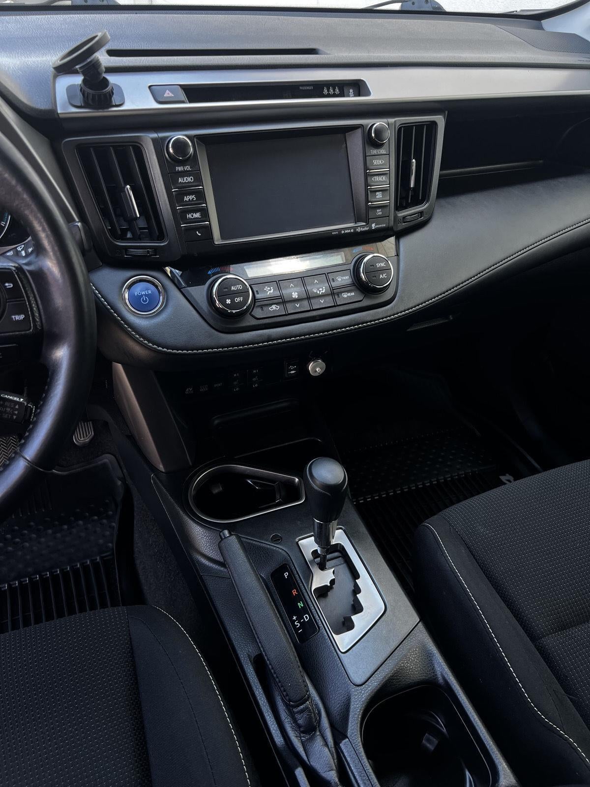 2018 Toyota RAV4 Hybrid XLE