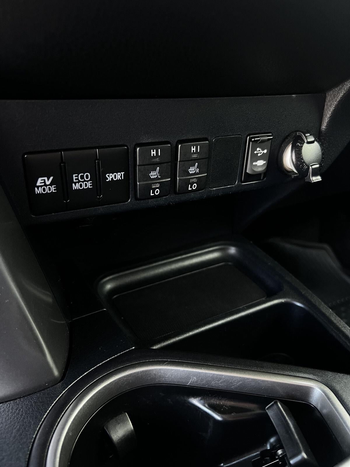 2018 Toyota RAV4 Hybrid XLE