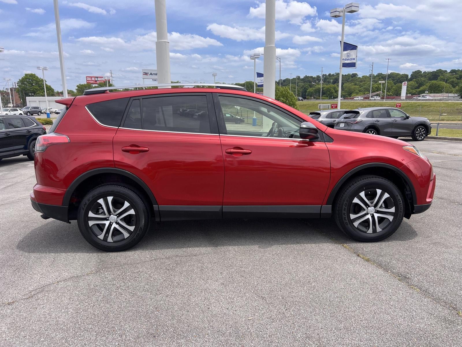 2017 Toyota RAV4 LE