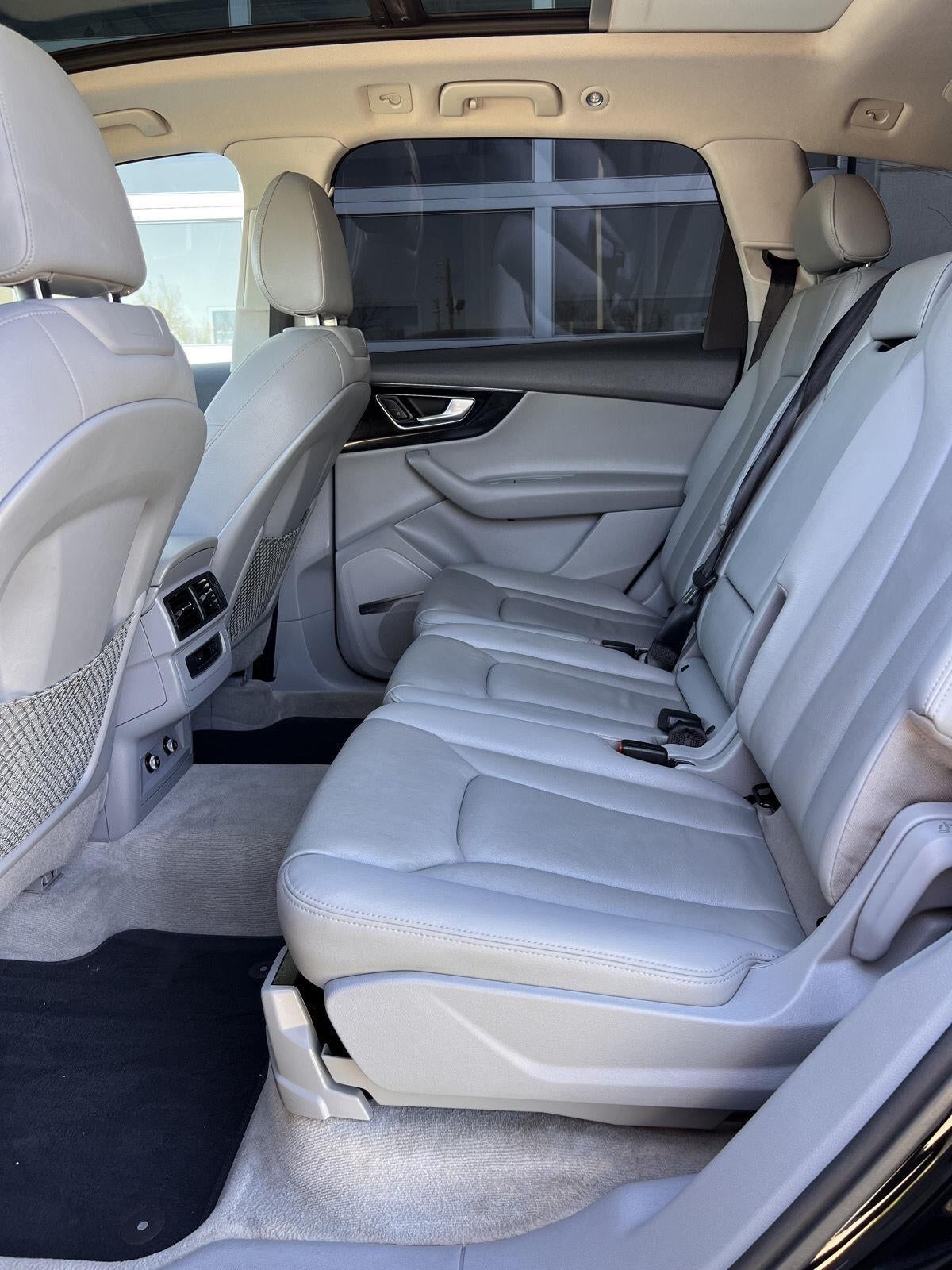 2019 Audi Q7 Premium Plus