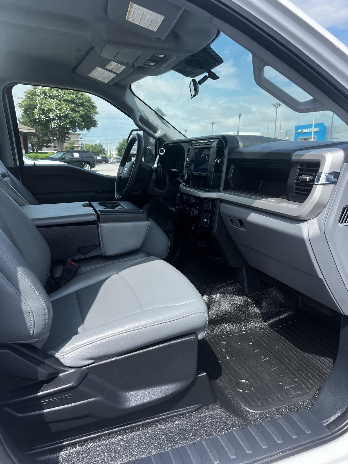 2024 Ford Super Duty F-350 SRW XL