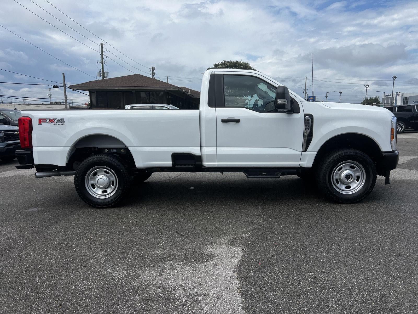 2024 Ford Super Duty F-350 SRW XL