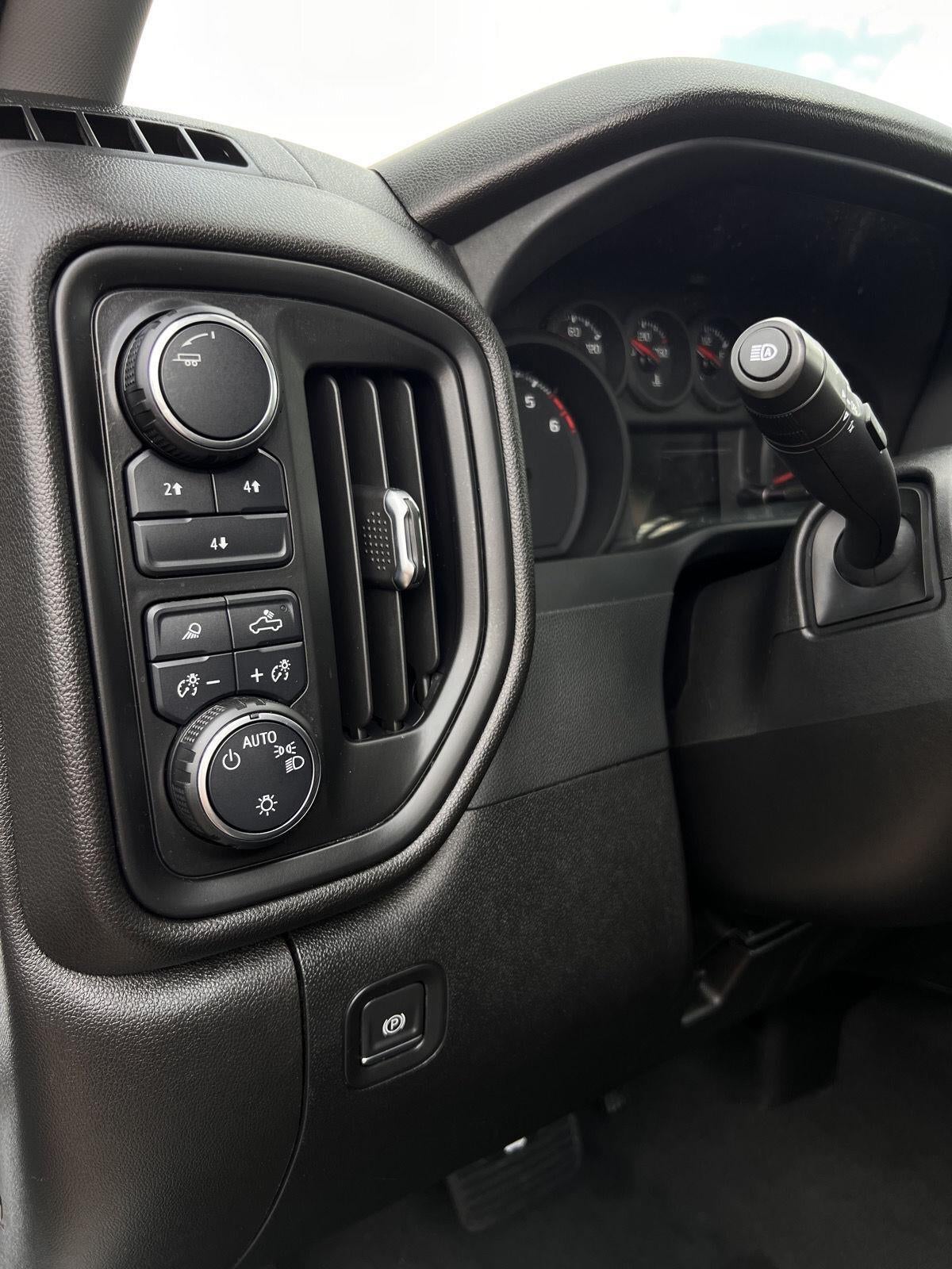 2024 Chevrolet Silverado 2500 HD Custom