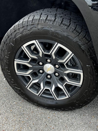 2023 Chevrolet Colorado LT