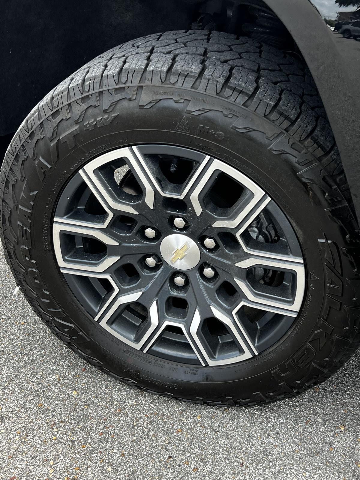 2023 Chevrolet Colorado LT