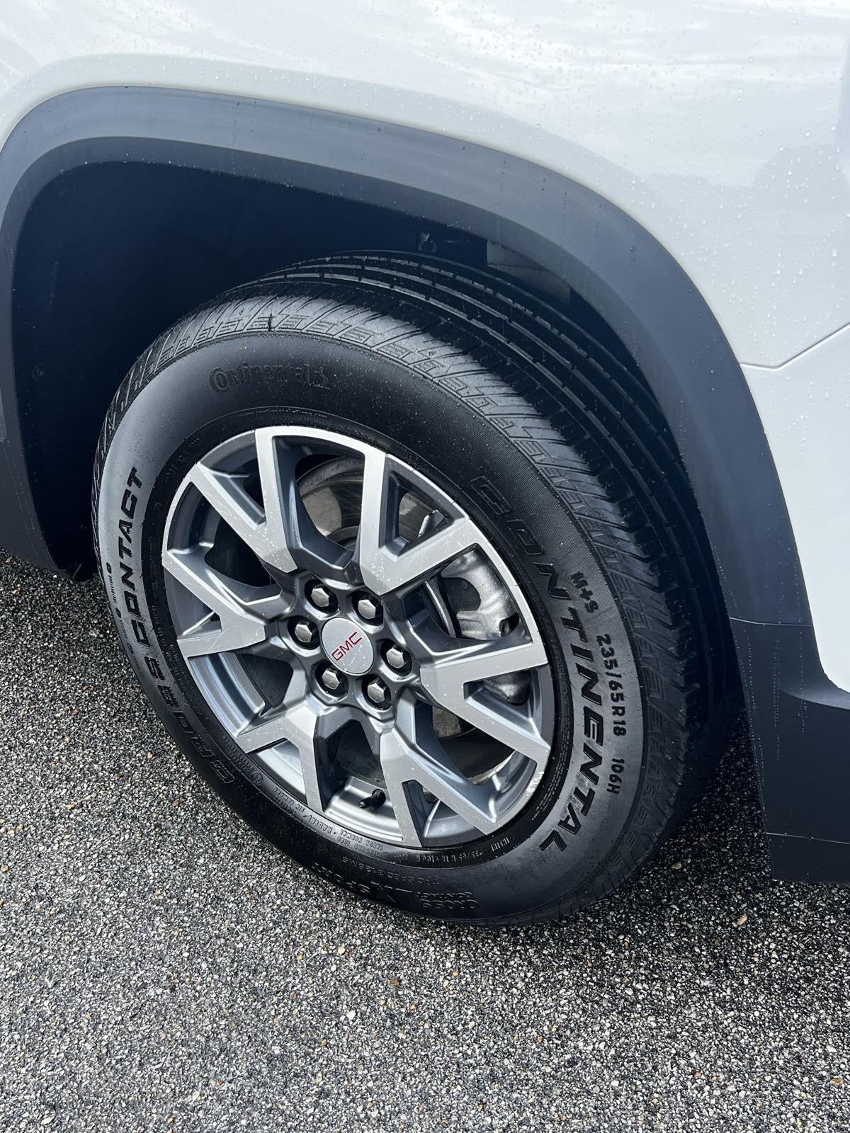 2023 GMC Acadia SLT