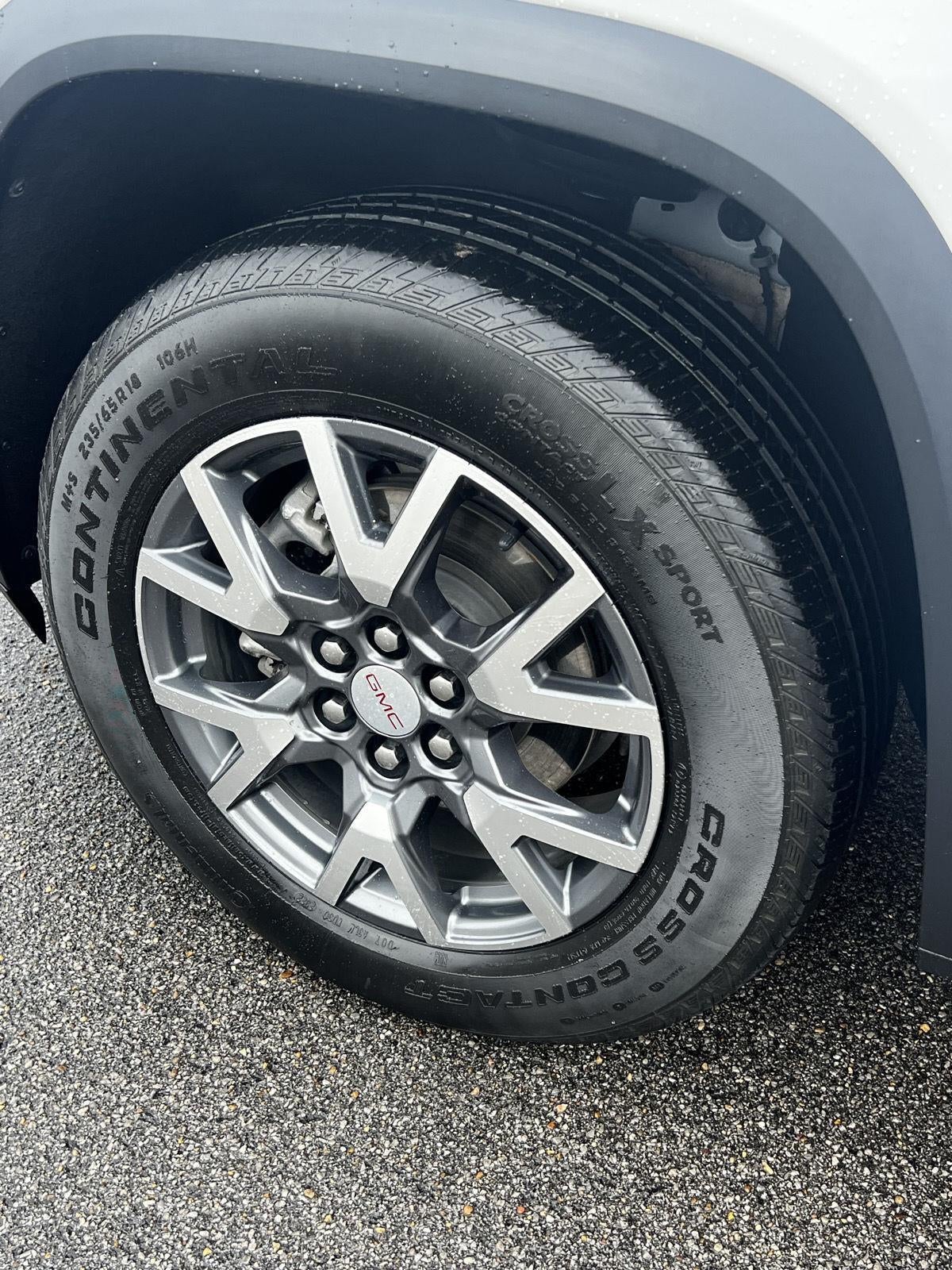 2023 GMC Acadia SLT