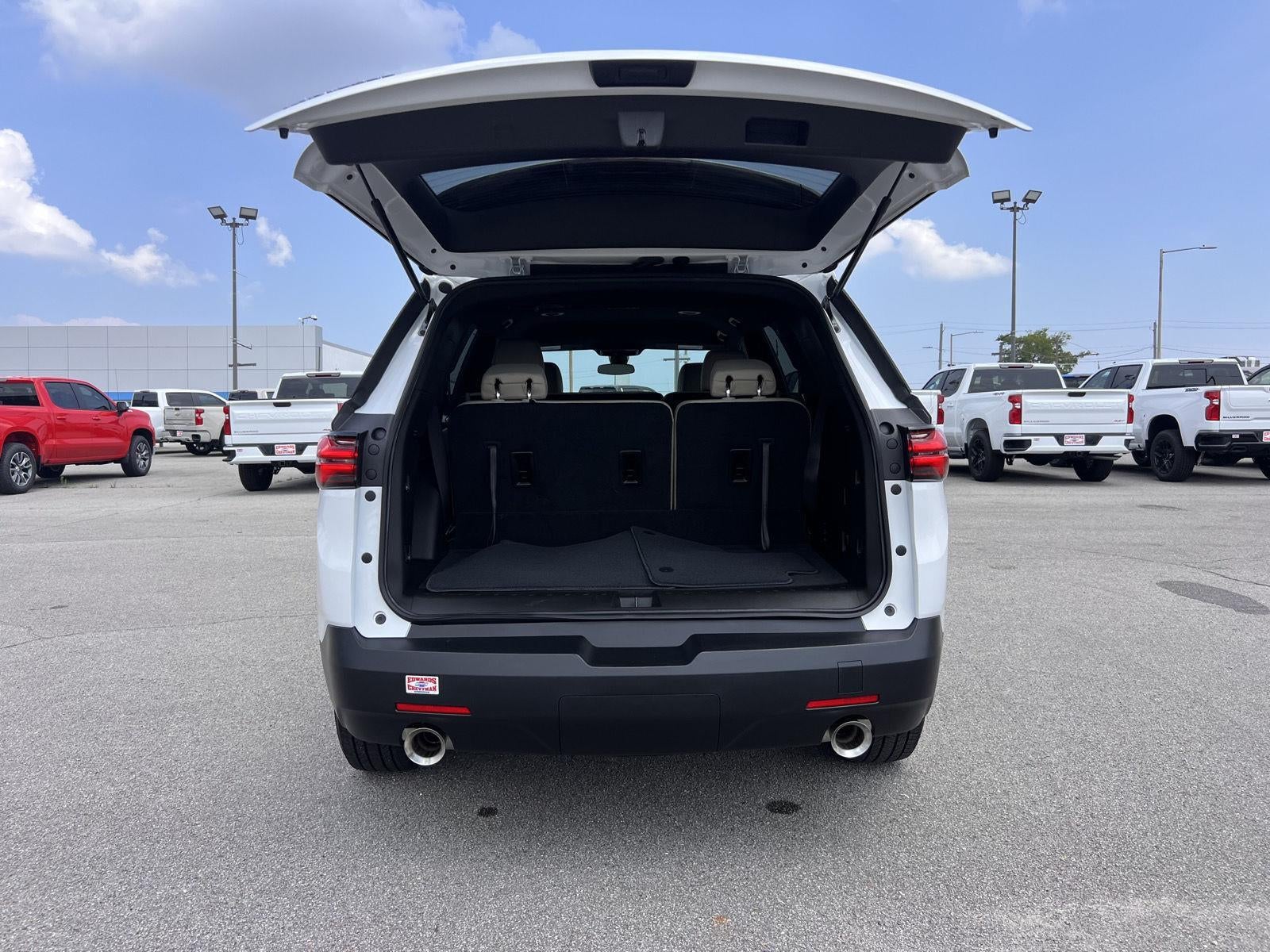 2023 Chevrolet Traverse LS