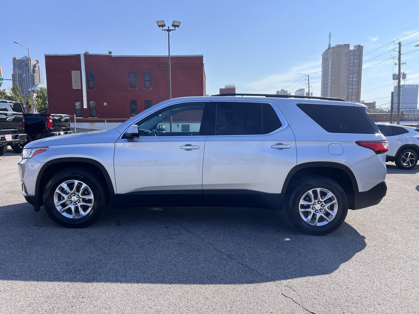 2020 Chevrolet Traverse LT Cloth