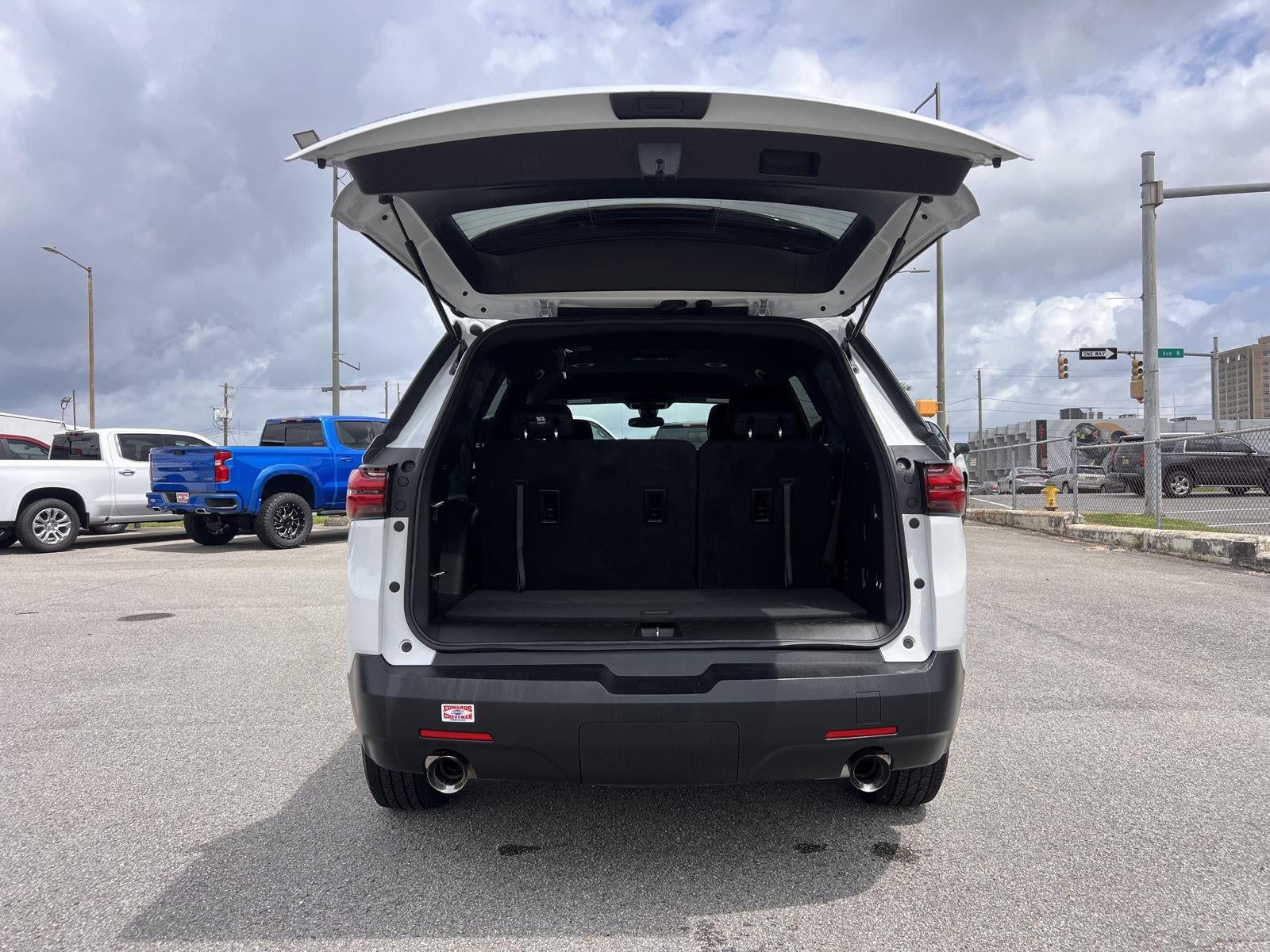 2023 Chevrolet Traverse 2FL