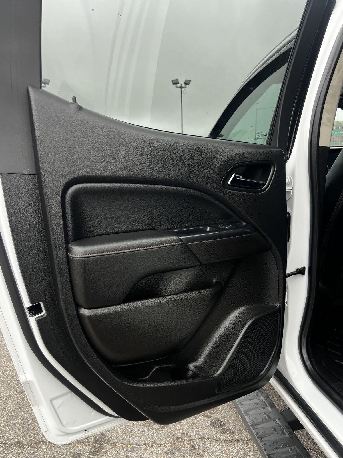 2021 GMC Canyon 4WD AT4 w/Leather