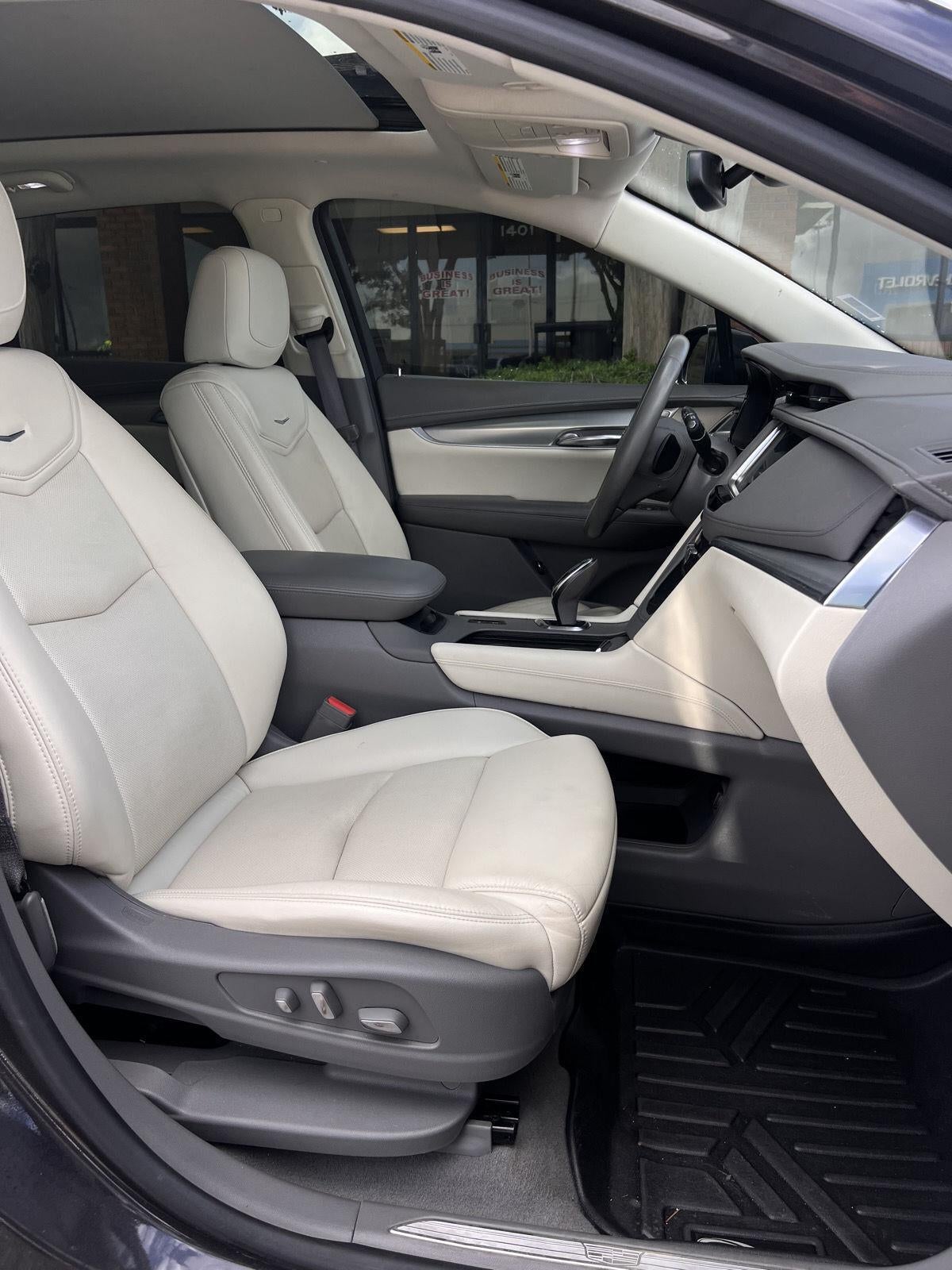 2017 Cadillac XT5 Premium Luxury FWD