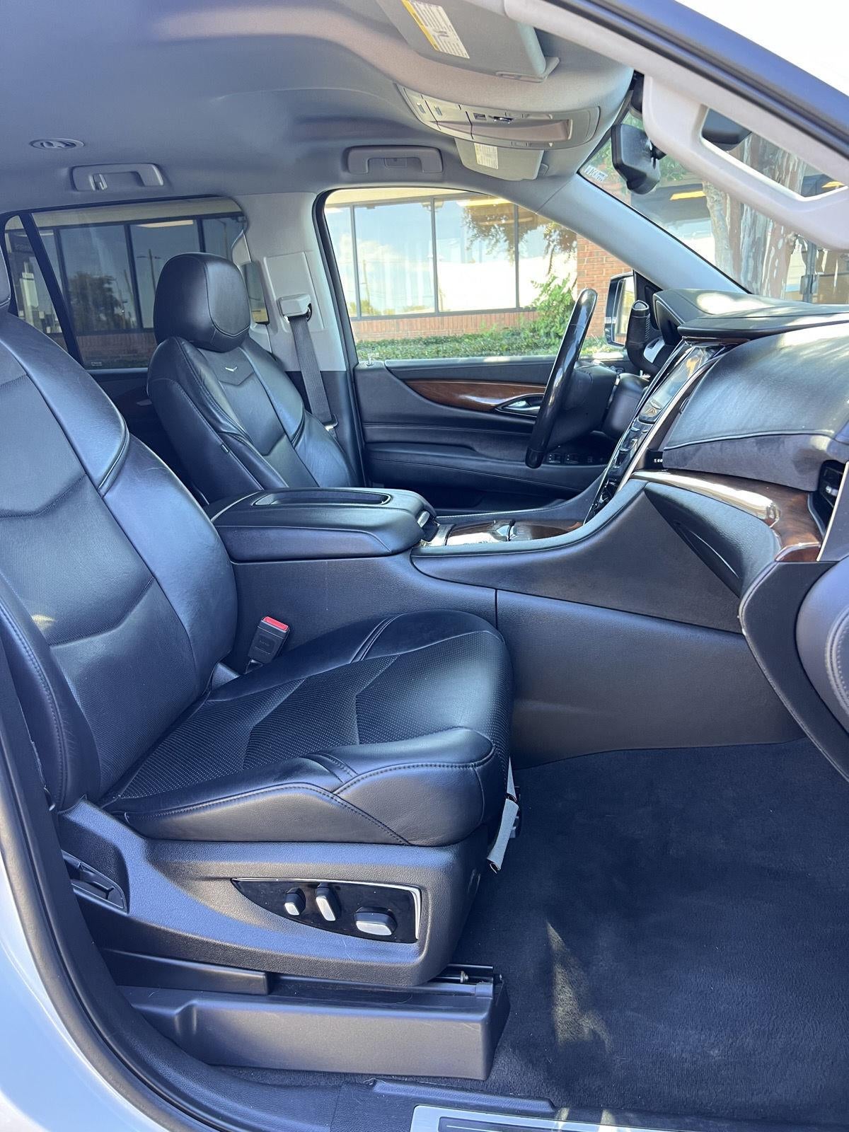 2020 Cadillac Escalade Base