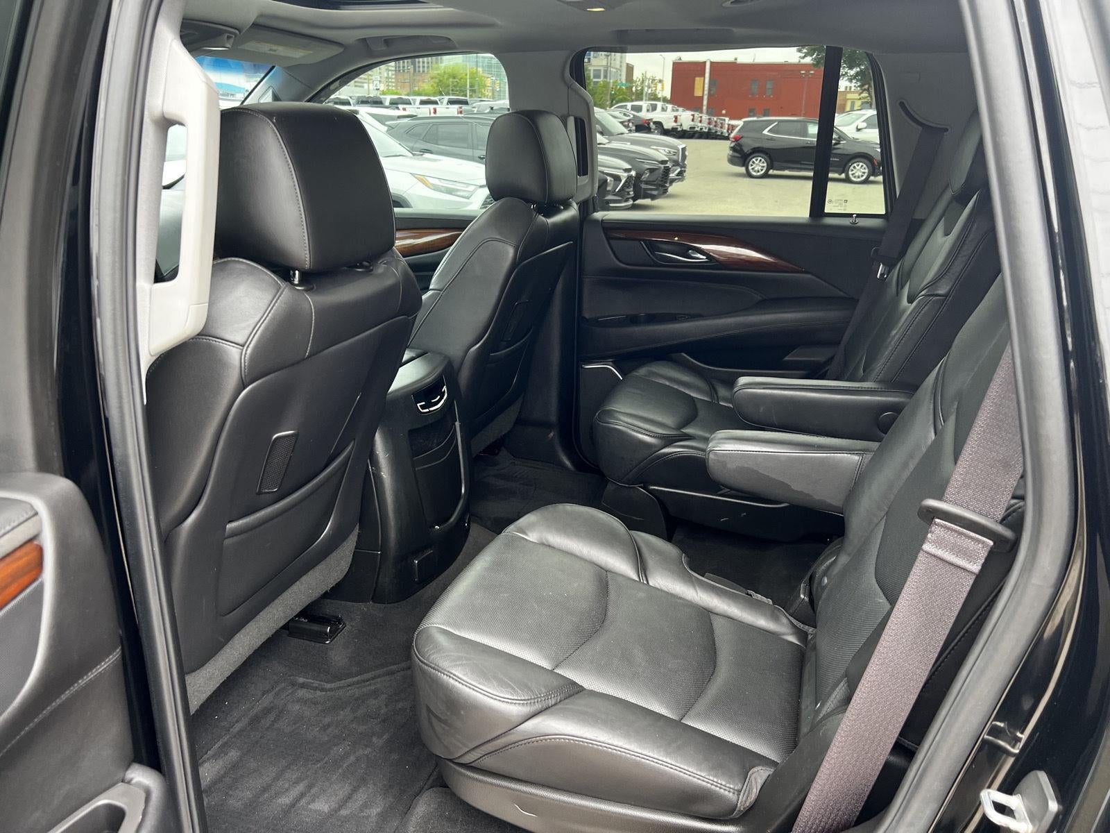 2017 Cadillac Escalade Luxury