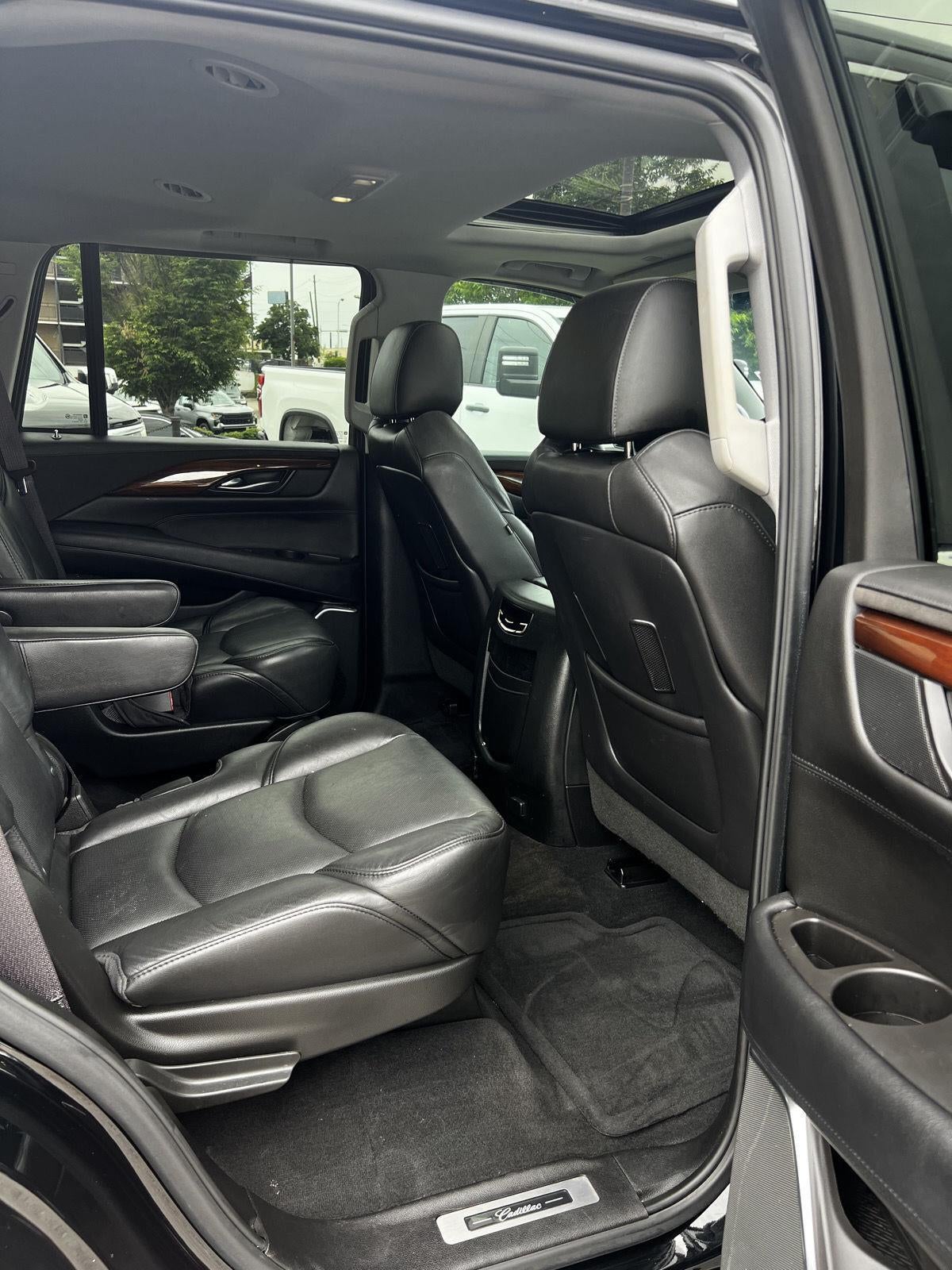 2017 Cadillac Escalade Luxury