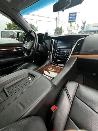2017 Cadillac Escalade Luxury